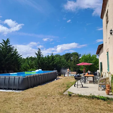 Belle Histoire Nyaraló