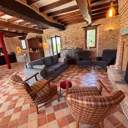 Holiday home Belle Histoire Sainte-Livrade-sur-Lot